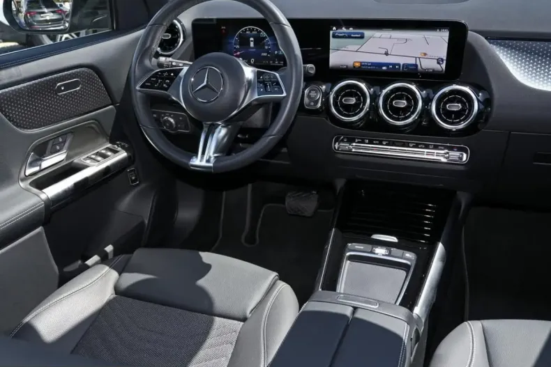 Mercedes-Benz GLA 200 (Clasa GLA) din 2025 cu 12.307 km - oferta MER257944 - foto 8