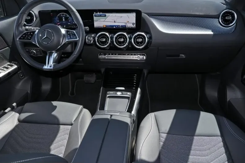 Mercedes-Benz GLA 200 (Clasa GLA) din 2025 cu 12.307 km - oferta MER257944 - foto 11