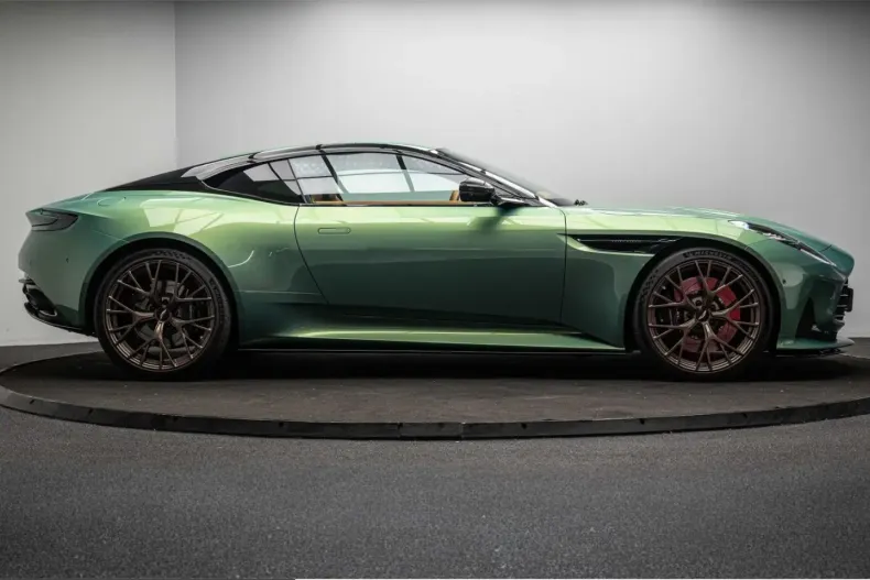 Aston Martin DB12 din 2025 cu 3.097 km - oferta AST257955 - foto 3