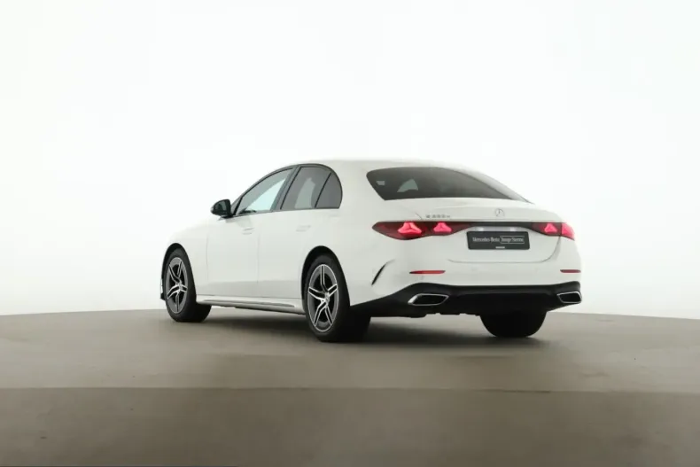 Mercedes-Benz E 220 (Clasa E) din 2025 cu 7.866 km - oferta MER257966 - foto 4