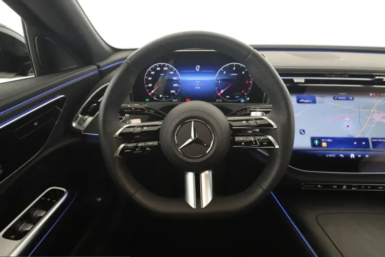 Mercedes-Benz E 220 (Clasa E) din 2025 cu 7.866 km - oferta MER257966 - foto 11