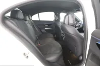 Mercedes-Benz E 220 (Clasa E) din 2025 cu 7.866 km - oferta MER257966 - foto 14