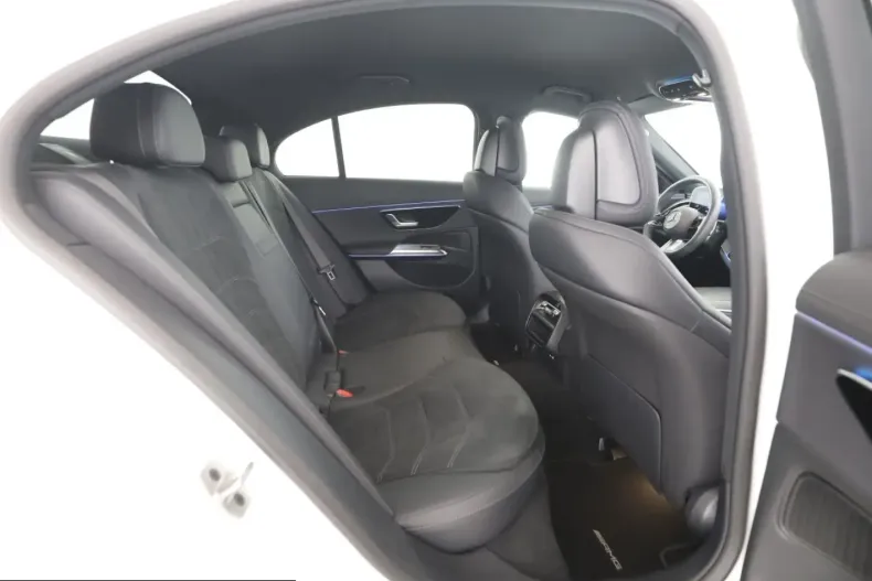 Mercedes-Benz E 220 (Clasa E) din 2025 cu 7.866 km - oferta MER257966 - foto 14