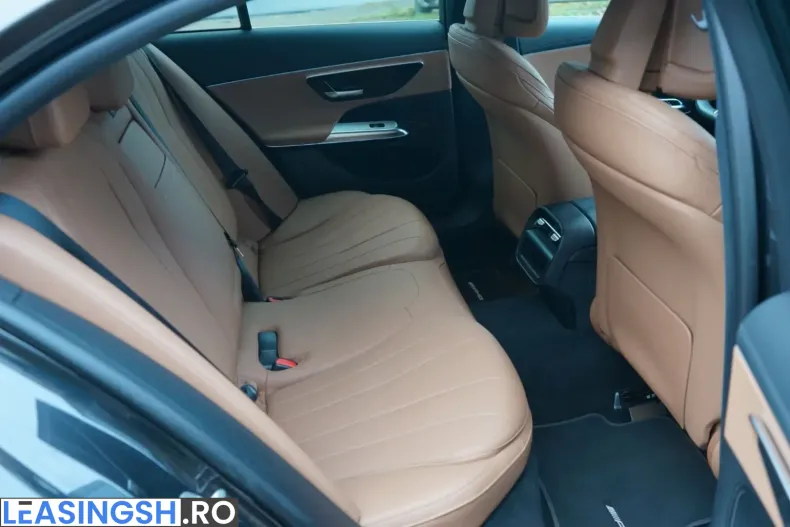 Mercedes-Benz E 220 (Clasa E) din 2024 cu 19.877 km - oferta MER257967 - foto 11