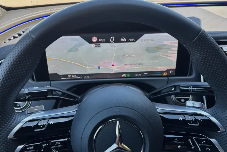 Mercedes-Benz E 220 (Clasa E) din 2025 cu 14.000 km - oferta MER257969 - foto 9
