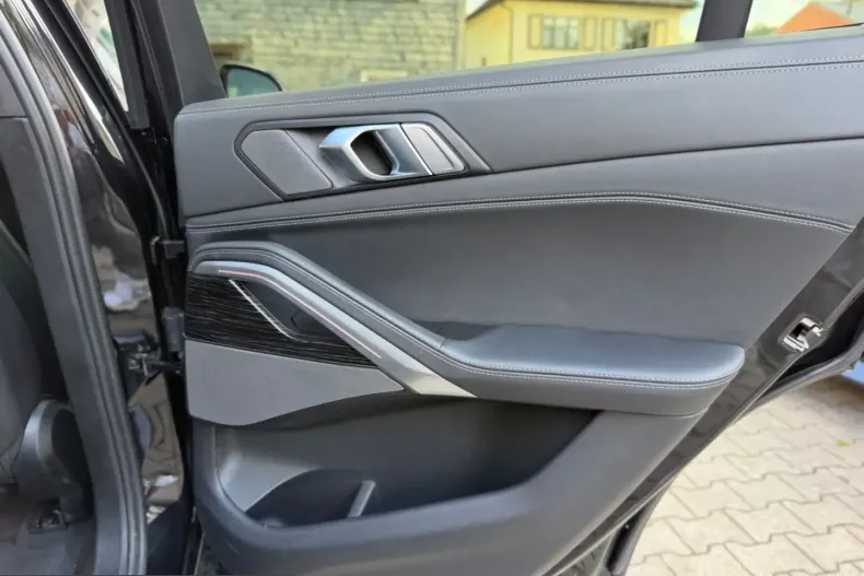 BMW X6 (Seria X) din 2024 cu 54.800 km - oferta BMW257978 - foto 37