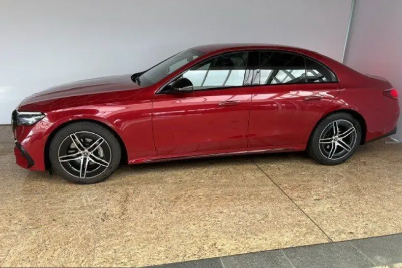 Mercedes-Benz E 200 (Clasa E) din 2025 cu 11.607 km - oferta MER257989 - foto 1
