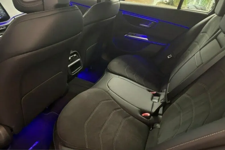 Mercedes-Benz E 200 (Clasa E) din 2025 cu 11.607 km - oferta MER257989 - foto 18