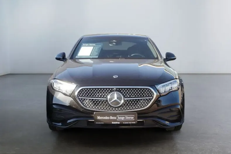 Mercedes-Benz E 200 (Clasa E) din 2025 cu 18.374 km - oferta MER257992 - foto 1