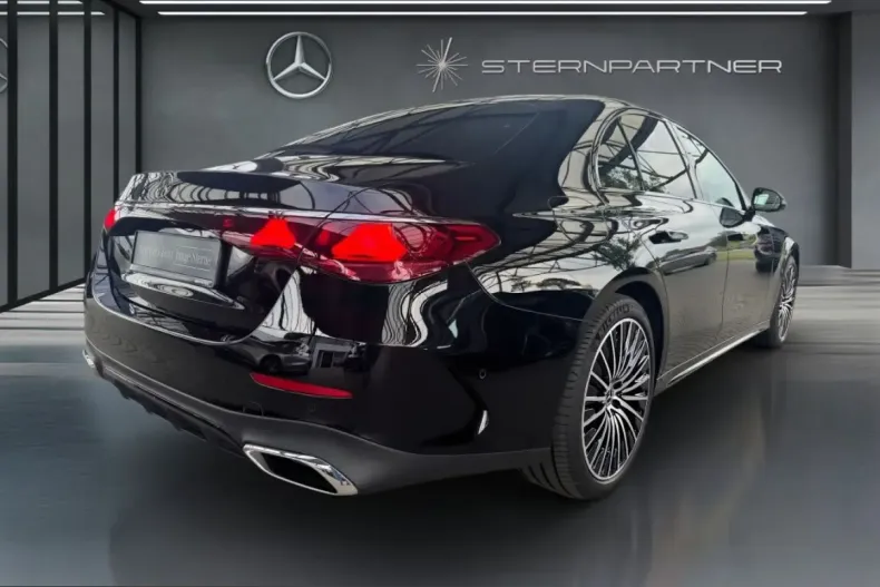 Mercedes-Benz E 300 (Clasa E) din 2025 cu 21.900 km - oferta MER257995 - foto 3