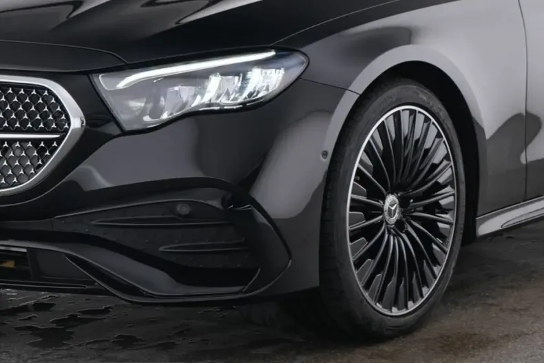 Mercedes-Benz E 220 (Clasa E) din 2025 cu 26.822 km - oferta MER257996 - foto 6