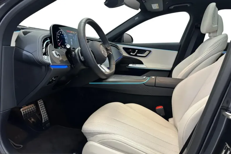 Mercedes-Benz E 300 (Clasa E) din 2025 cu 15.923 km - oferta MER257998 - foto 8