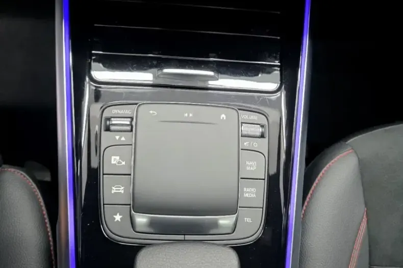 Mercedes-Benz GLB 200 (Clasa GLB) din 2022 cu 41.000 km - oferta MER258003 - foto 22
