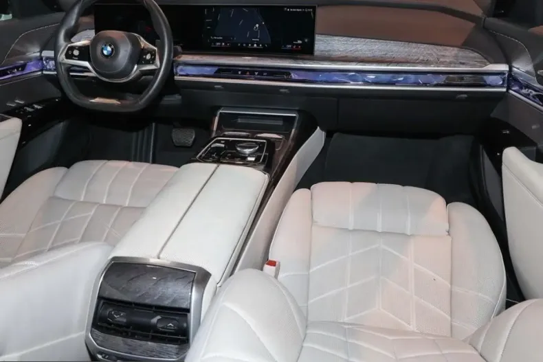 BMW 740 (Seria 7) din 2023 cu 86.745 km - oferta BMW258005 - foto 6