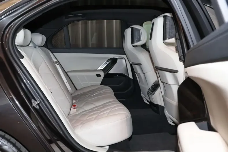 BMW 740 (Seria 7) din 2023 cu 86.745 km - oferta BMW258005 - foto 12