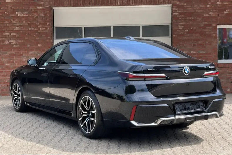 BMW 740 (Seria 7) din 2023 cu 93.195 km - oferta BMW258008 - foto 3