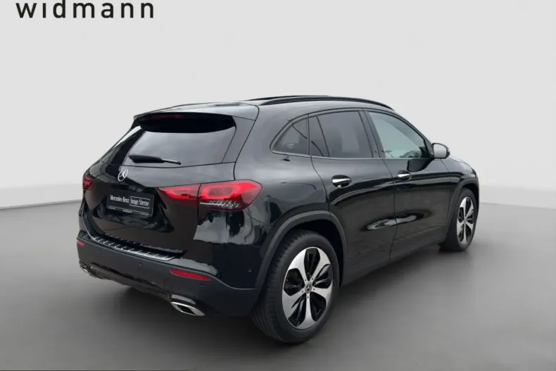Mercedes-Benz GLA 180 (Clasa GLA) din 2021 cu 66.598 km - oferta MER258013 - foto 3