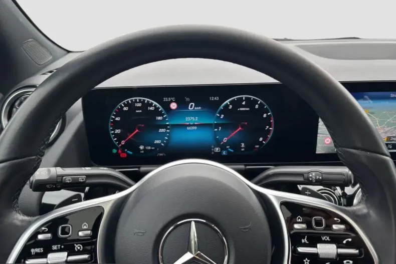 Mercedes-Benz GLA 180 (Clasa GLA) din 2021 cu 66.598 km - oferta MER258013 - foto 11