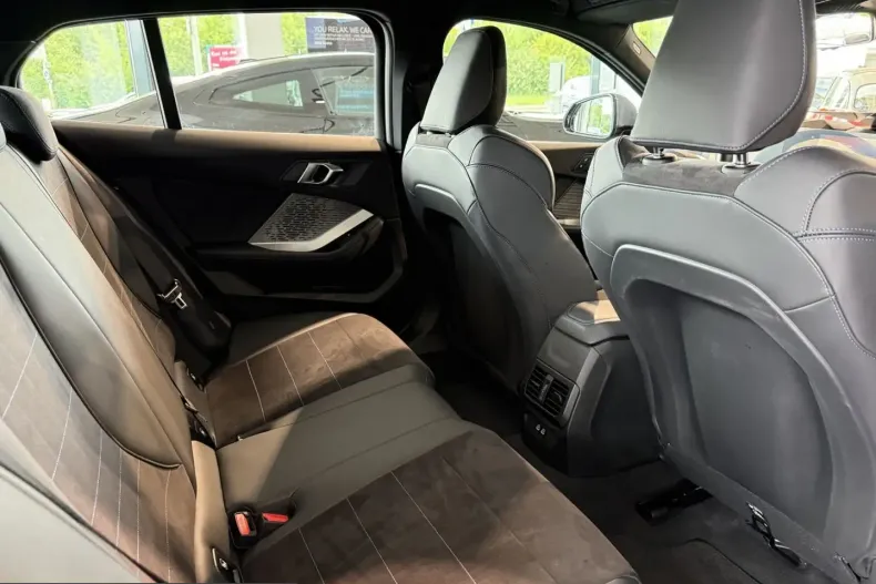 BMW 120 (Seria 1) din 2024 cu 36.666 km - oferta BMW258014 - foto 20