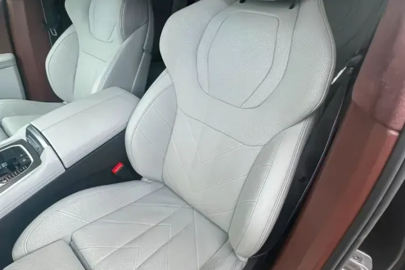 BMW XM (Seria X) din 2023 cu 46.105 km - oferta BMW258019 - foto 19