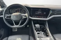 Volkswagen Touareg din 2024 cu 40.875 km - oferta VOL258037 - foto 8