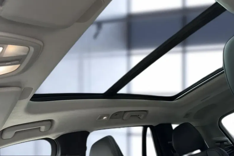 Volvo XC90 din 2026 cu 9.990 km - oferta VOL258046 - foto 12