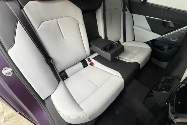 BMW M5 (Seria 5) din 2026 cu 10.850 km - oferta BMW258054 - foto 24