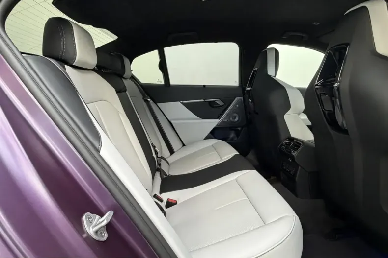 BMW M5 (Seria 5) din 2026 cu 10.850 km - oferta BMW258054 - foto 27