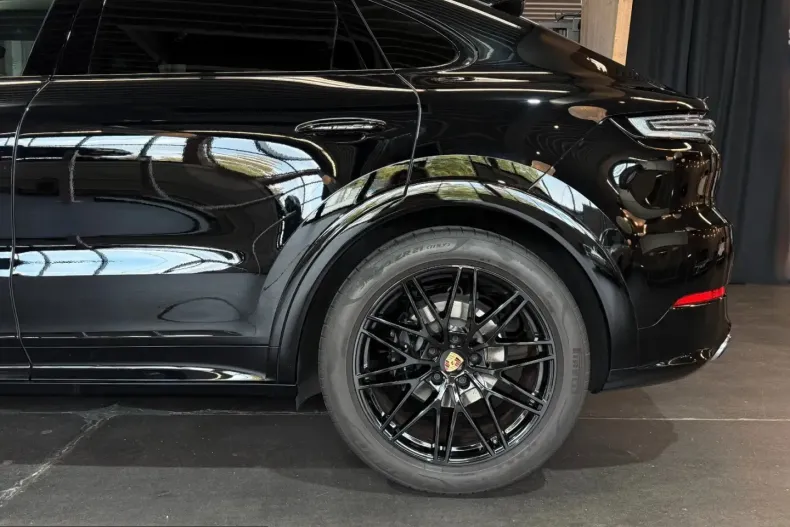 Porsche Cayenne din 2024 cu 31.790 km - oferta POR258064 - foto 4