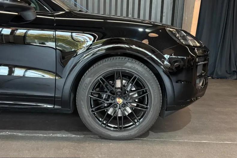 Porsche Cayenne din 2024 cu 31.790 km - oferta POR258064 - foto 23
