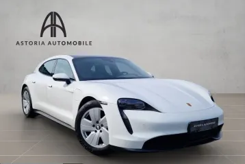 Porsche Taycan din 2022 - oferta POR258074