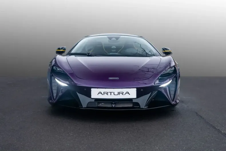 McLaren Artura din 2025 cu 5.490 km - oferta MCL258077 - foto 2