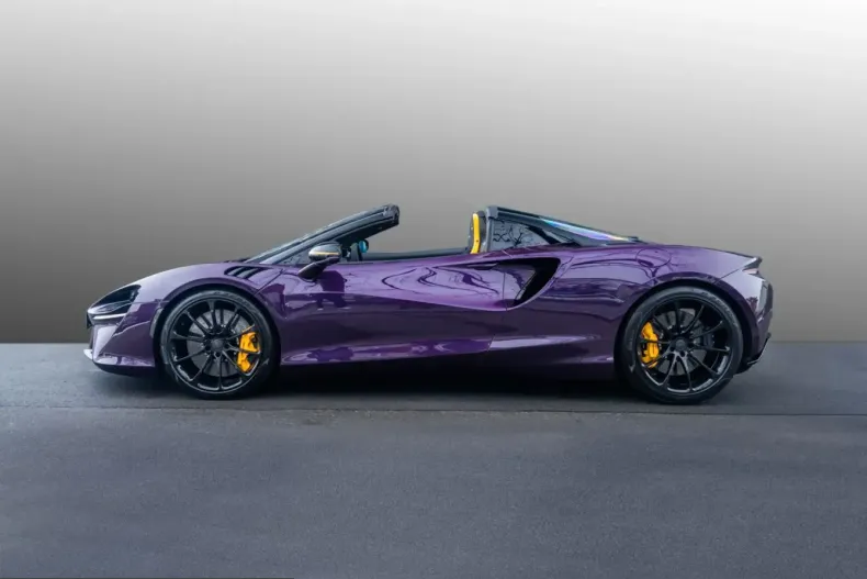 McLaren Artura din 2025 cu 5.490 km - oferta MCL258077 - foto 3