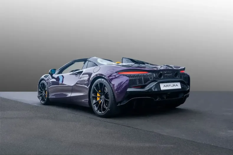 McLaren Artura din 2025 cu 5.490 km - oferta MCL258077 - foto 4