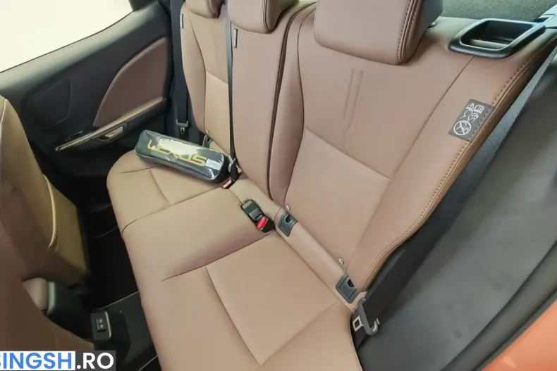 Lexus LBX din 2026 cu 11.100 km - oferta LEX258117 - foto 4