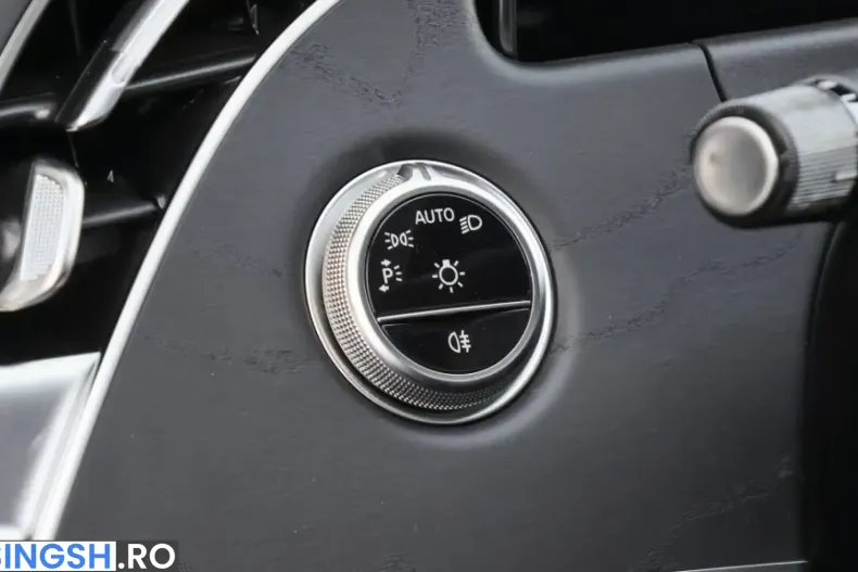 Mercedes-Benz E 300 (Clasa E) din 2025 cu 6.150 km - oferta MER258181 - foto 10