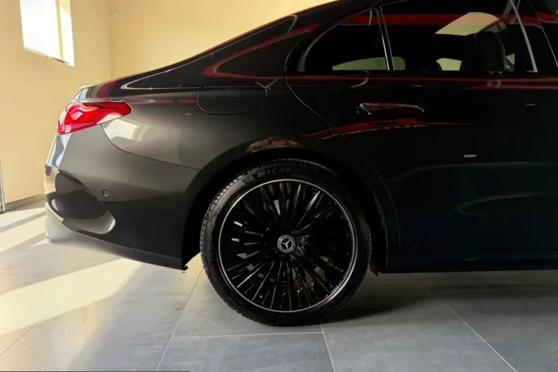 Mercedes-Benz E 450 (Clasa E) din 2025 cu 6.850 km - oferta MER258208 - foto 13