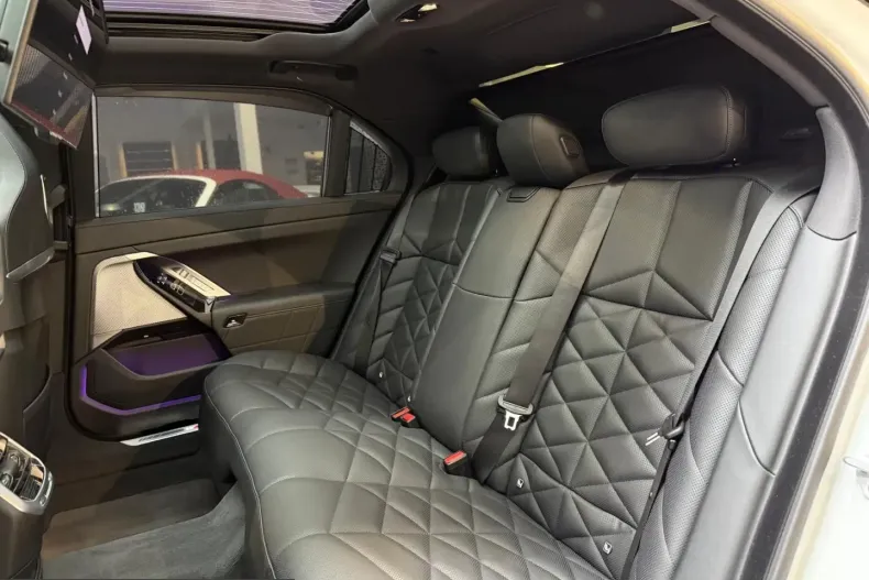 BMW 740 (Seria 7) din 2024 cu 42.000 km - oferta BMW258212 - foto 28