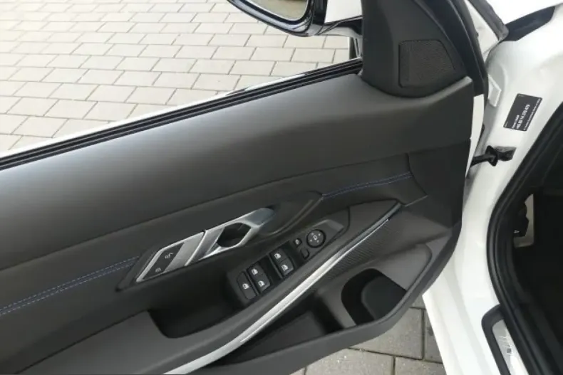 BMW 320 (Seria 3) din 2024 cu 17.690 km - oferta BMW258217 - foto 11