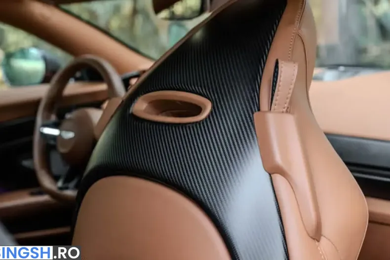 Aston Martin Vanquish din 2024 cu 11.000 km - oferta AST258220 - foto 22