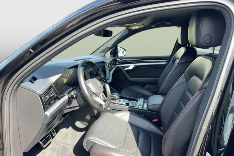 Volkswagen Touareg din 2023 cu 71.760 km - oferta VOL258261 - foto 10