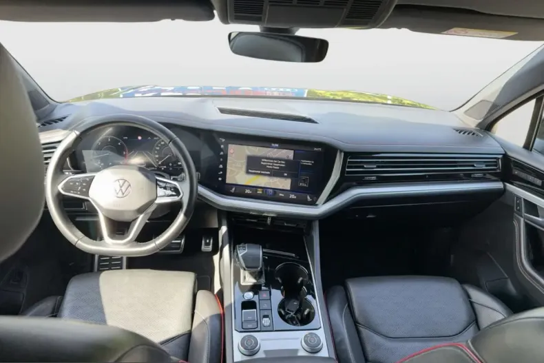 Volkswagen Touareg din 2023 cu 71.760 km - oferta VOL258261 - foto 12