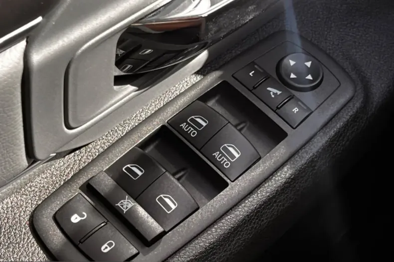 Dodge RAM din 2023 cu 24.500 km - oferta DOD258278 - foto 19