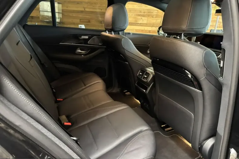 Mercedes-Benz GLE 300 (Clasa GLE) din 2025 cu 26.160 km - oferta MER258281 - foto 9