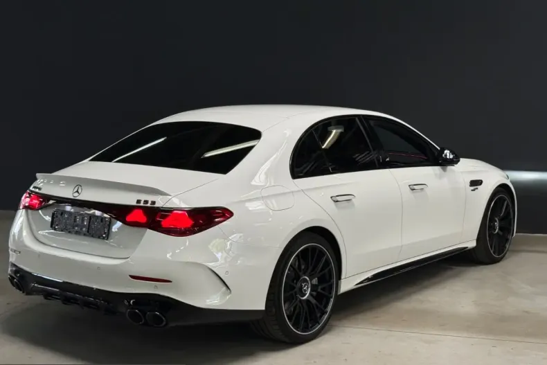 Mercedes-Benz E 53 AMG (Clasa E) din 2024 cu 19.000 km - oferta MER258293 - foto 3