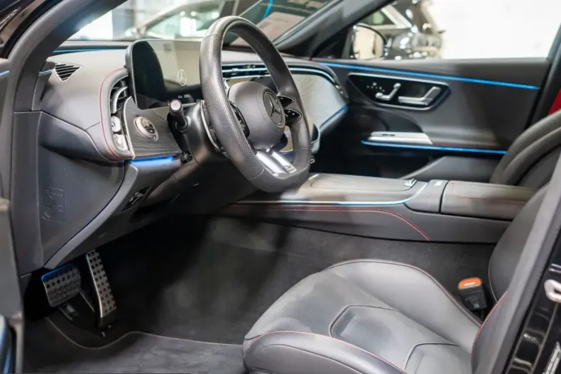 Mercedes-Benz E 53 AMG (Clasa E) din 2025 cu 23.292 km - oferta MER258300 - foto 18