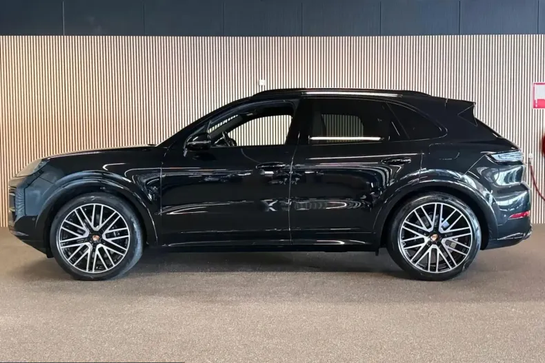 Porsche Cayenne din 2024 cu 62.193 km - oferta POR258301 - foto 8
