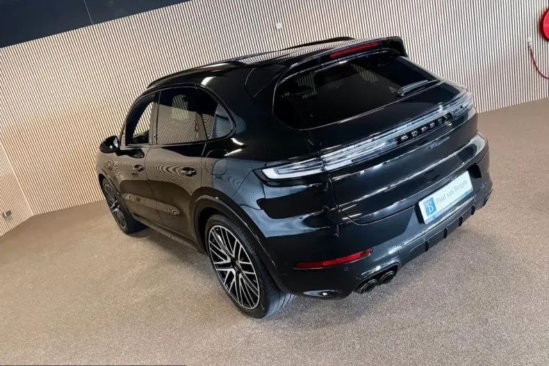 Porsche Cayenne din 2024 cu 62.193 km - oferta POR258301 - foto 10