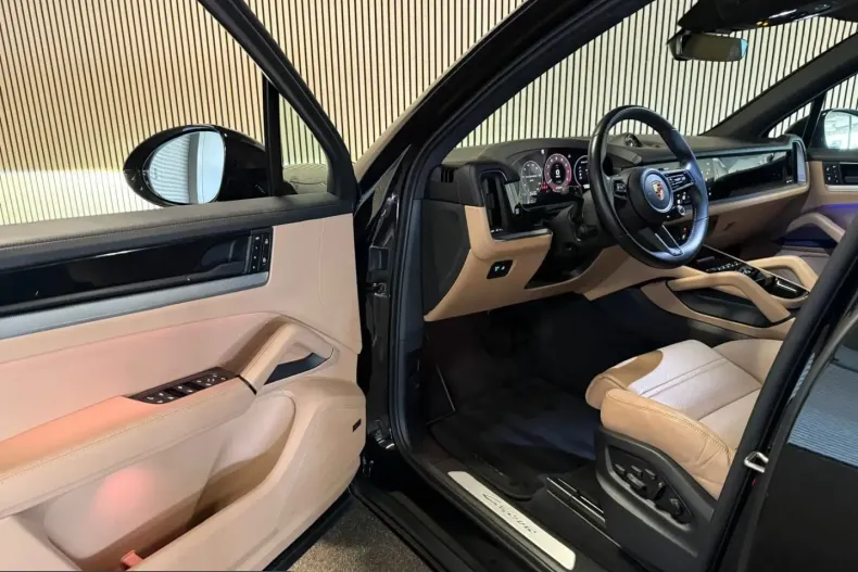 Porsche Cayenne din 2024 cu 62.193 km - oferta POR258301 - foto 12