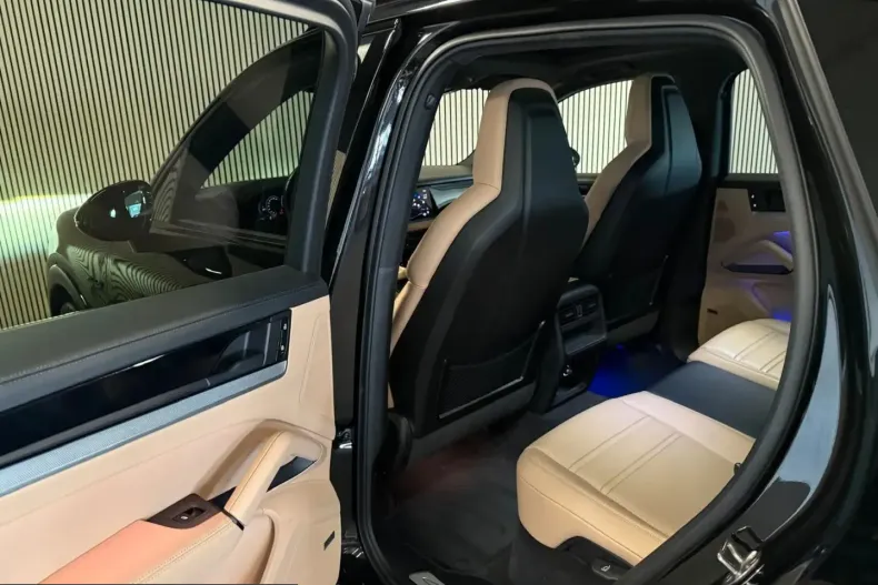 Porsche Cayenne din 2024 cu 62.193 km - oferta POR258301 - foto 18